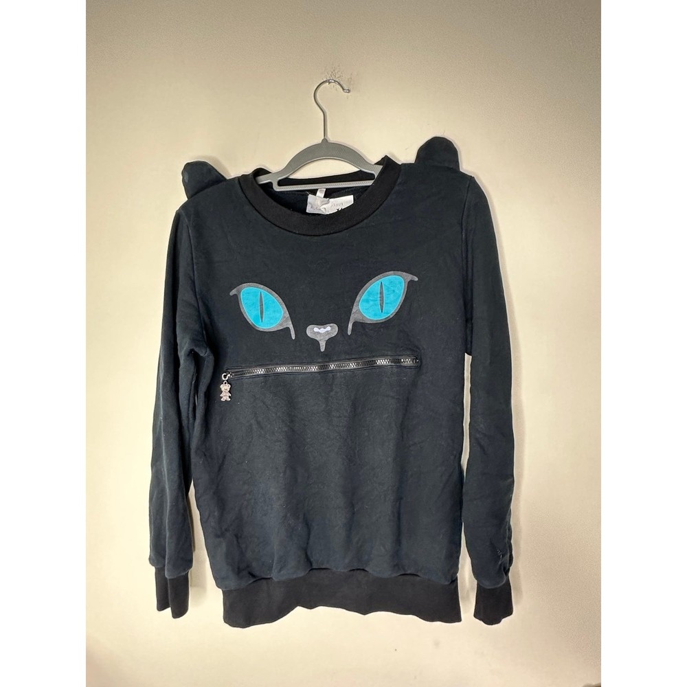 Cat sweater